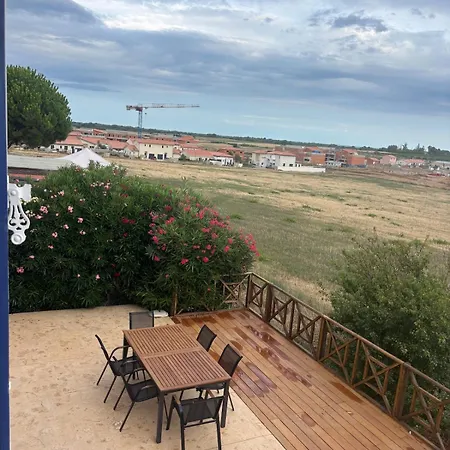 6pers Piscine, Clim, Terrasse, Bbq, 2km De La Semesterbostad *