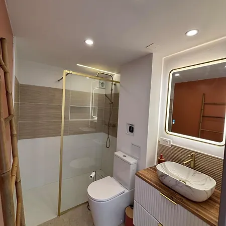 6pers Piscine, Clim, Terrasse, Bbq, 2km De La * Portiragnes